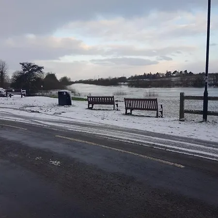 度假居 The Old School House